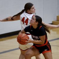 El Dorado Springs Holds Off Republic in Season Opener